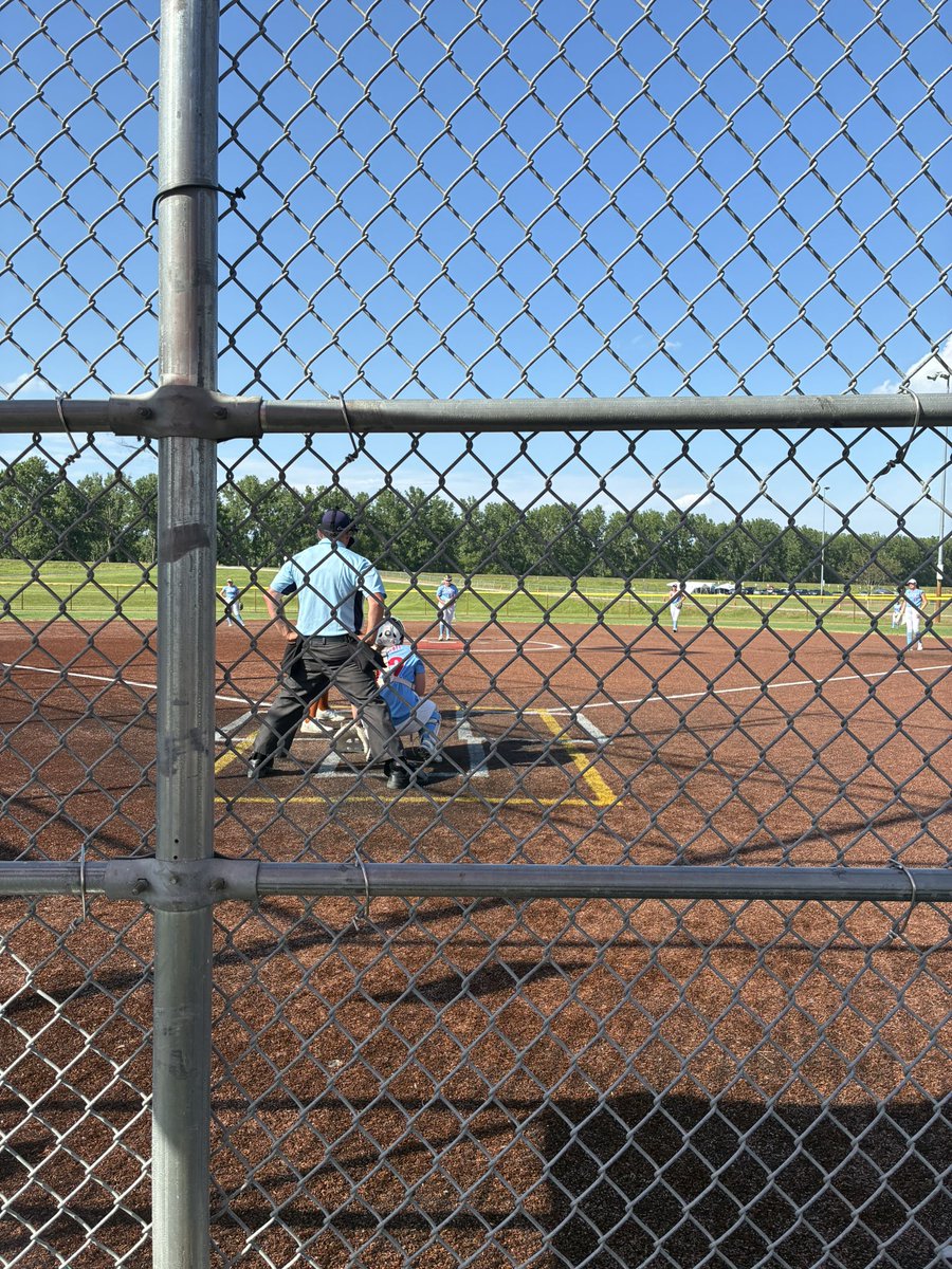 Back at the field looking for future cards, and supporting already cards. 
🥎💪