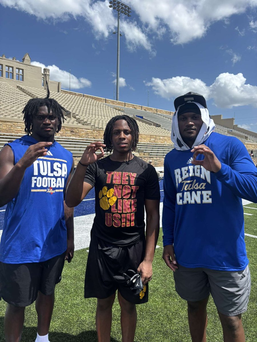 B3_Moore's tweet image. Had an amazing time at the Tulsa camp 🔥🌀🏈 got to work with their amazing staff and players I appreciate every one of them @TulsaFootball @CoachBeckley @CoachMikeGray @tdotdell @christhompjr