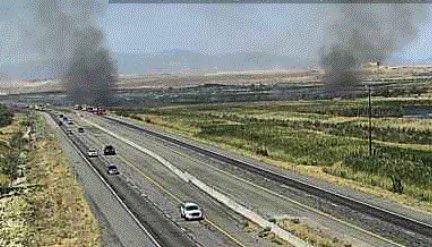 SLCScanner's tweet image. #Breaking #BrushFire I-80 MM-102 Saltair Area. The fire is currently 45 acres and 20% contained. The cause of the fire is under investigation. Going to 
‼️⚠️Tooele Traffic exiting at Saltair to U-202, to U-201, back on I-80 E. ⚠️‼️ #MajorDelays