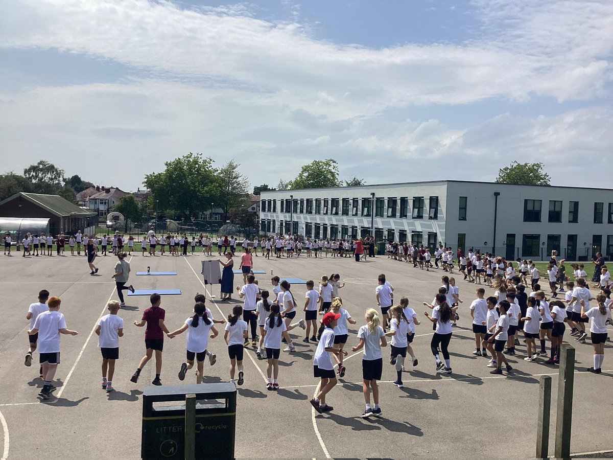 Oak Tree Primary School tweet media