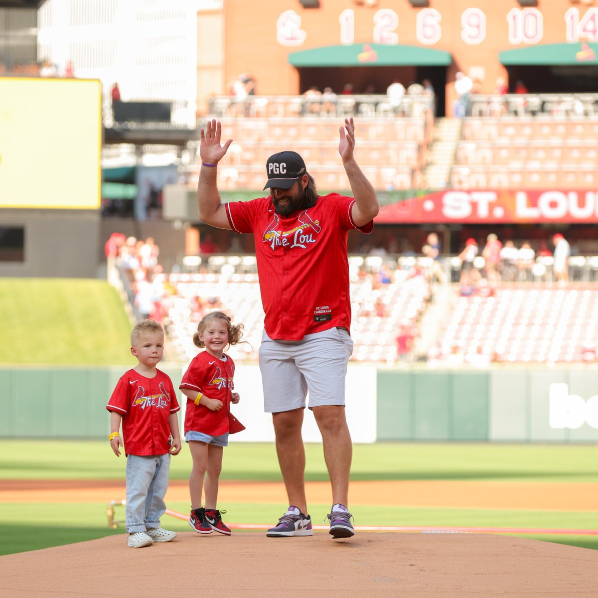 "I'M (STILL) A HOMETOWN HERO BABY!!"

Always great to have 3x Stanley Cup champion Pat Maroon back at Busch! 🏒