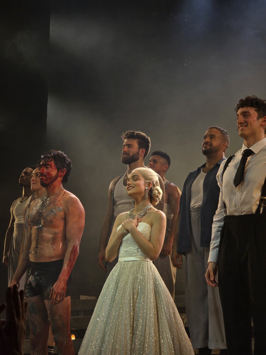 Michał ✨️ (@mrplay_pl) on Twitter photo I'll always appreciate West End performances ✨️
Evita was magnificent, its not your typical West End show, there's more to it. It needs to be understood to be enjoyed.
<a href="/rachelzegler/">rachel zegler (she/her/hers)</a> is made for theatre 🤍
She was incredible, along with the whole cast and ensemble. I'll always appreciate West End performances ✨️
Evita was magnificent, its not your typical West End show, there's more to it. It needs to be understood to be enjoyed.
<a href="/rachelzegler/">rachel zegler (she/her/hers)</a> is made for theatre 🤍
She was incredible, along with the whole cast and ensemble.