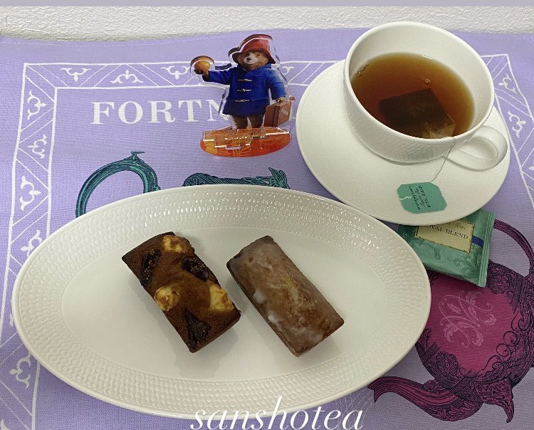 sanshotea's tweet photo. Dear Aunt Lucy
ROYAL BLEND /
FORTNUM&MASON
今朝はまだ涼しい?
温かいミルクティーにしました☕️
朝食は、Berry Buttonさんの
フィナンシェを冷凍庫から💓
少しだけリベイク☺️
#茶好連
#BerryButton https://t.co/Jgvtu71xLb