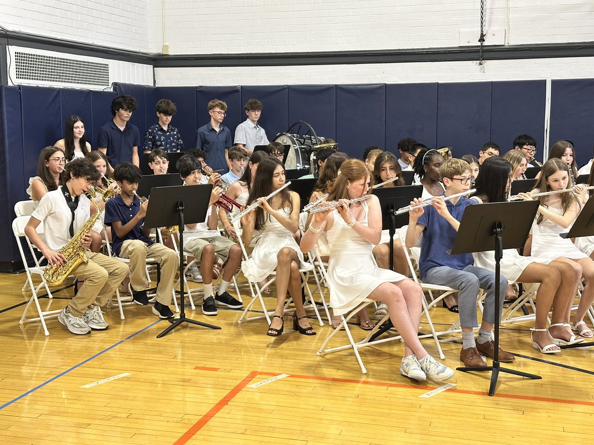 G Curtis BMS Principal (@geoffcurtis) on Twitter photo 🎓 Congrats to Bell’s Class of 2029! 🥳 You did it! 🎉
Thanks to staff, parents, PTA, and each staff member who made today’s Move Up Ceremony so special 💙💛 All 8th grade musical groups, student speakers, impressive! <a href="/chappaqua_csd/">Chappaqua Central School District</a>
#BellPride #MovingUp #Classof2029 👏✨ 🎓 Congrats to Bell’s Class of 2029! 🥳 You did it! 🎉
Thanks to staff, parents, PTA, and each staff member who made today’s Move Up Ceremony so special 💙💛 All 8th grade musical groups, student speakers, impressive! <a href="/chappaqua_csd/">Chappaqua Central School District</a>
#BellPride #MovingUp #Classof2029 👏✨