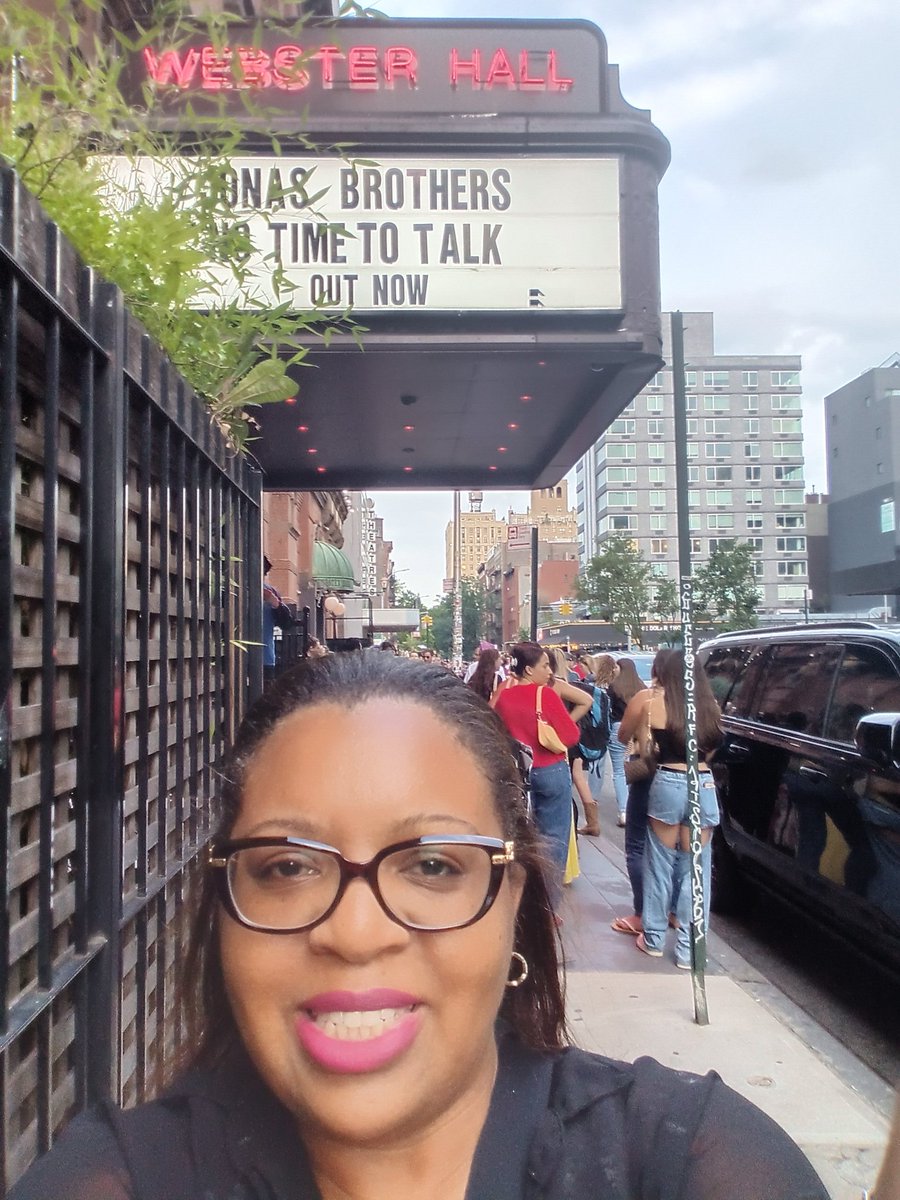 CJG_TT's tweet image. Ready for tonight! @jonasbrothers #WebsterHall