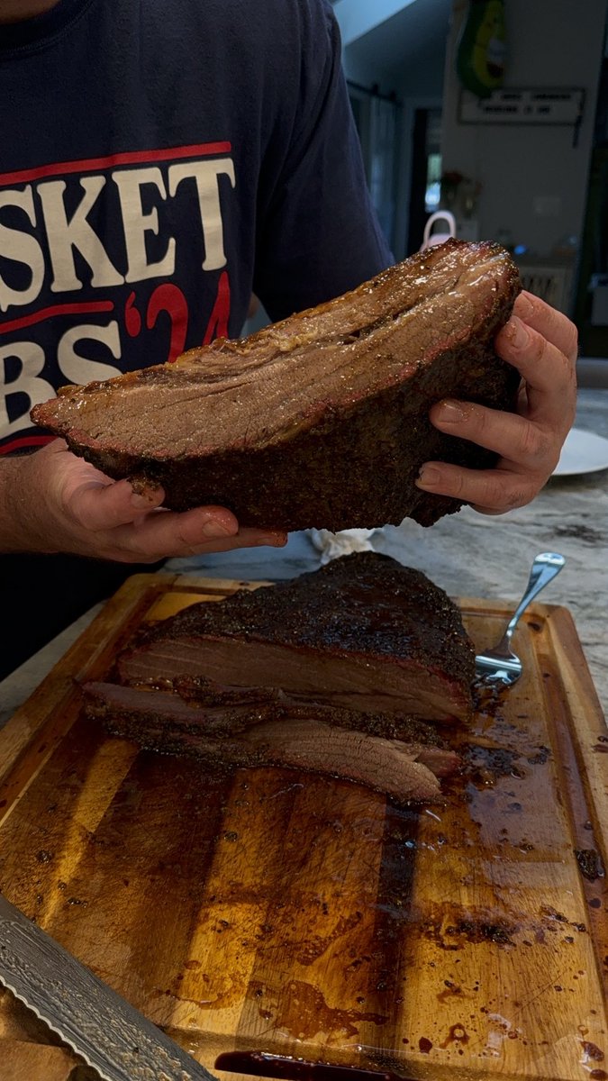 Swellmaster's tweet photo. ⁦@MeatChurch⁩  overnight brisket from ⁦@snakeriverfarms⁩  with holy cow seasoning  did not disappoint.  Certainly passed every single test!  Thank you Matty meat church! https://t.co/pTJVmGELIL