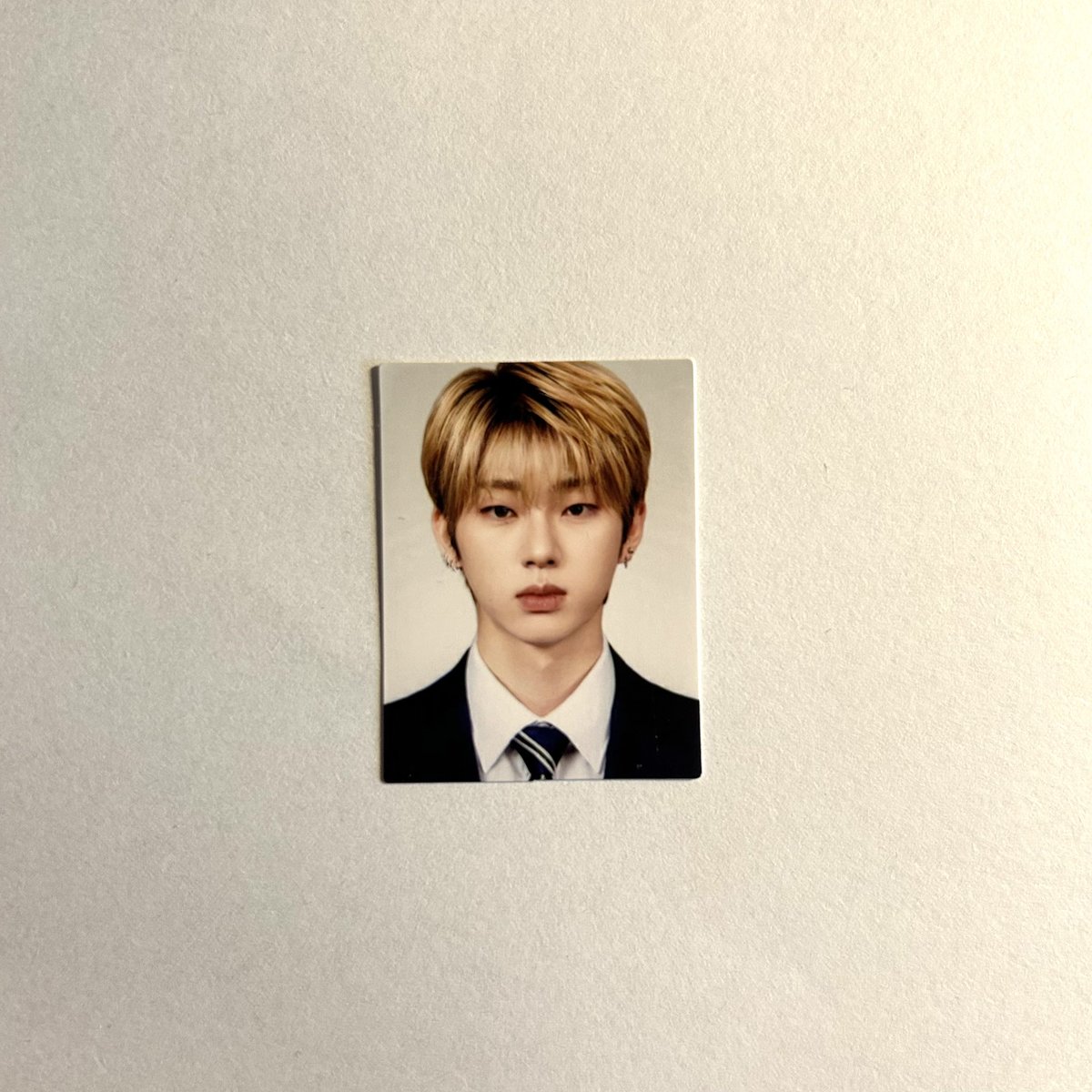 #Rt + #Follow
𝗭𝗜𝗖𝗢 𝗙𝗔𝗡𝗠𝗘𝗘𝗧𝗜𝗡𝗚 𝗖𝗢𝗠𝘃𝗲𝗻𝗶𝗲𝗻𝗰𝗲

지코의 팬미팅을 기념하여 탈색 증명사진을 나눔합니다..!🐱

인증: Rt + Follow
날짜&amp;수량: 첫팬 (7월 5일 토요일) &amp; 20장

시간 및 장소는 당일날 타래로 알려드립니다 🫶

#지코 #ZICO #우지호 #禹智皓