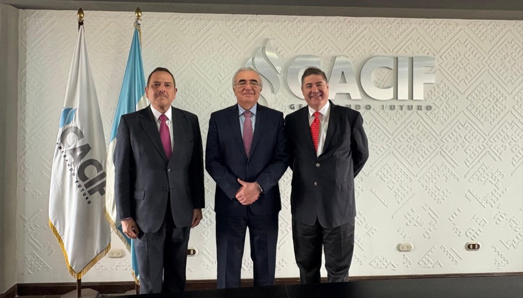 ANEPElSalvador's tweet photo. Presidente de ANEP, Agustín Martínez, asume Presidencia Protémpore de Consejo Empresarial del Proyecto Mesoaméricano, iniciativa de integración regional que busca promover el desarrollo económico y social.

#integración #desarrollo #cooperación

Integrado por:
🇧🇿🇨🇷🇬🇹🇸🇻🇳🇮🇵🇦🇲🇽🇭🇳 https://t.co/Dcokwez1iX