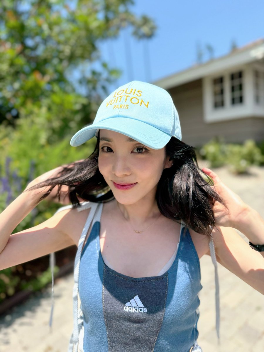krungy21's tweet photo. 🌧️☀️🌈🍀 https://t.co/DyH5Z03SIE