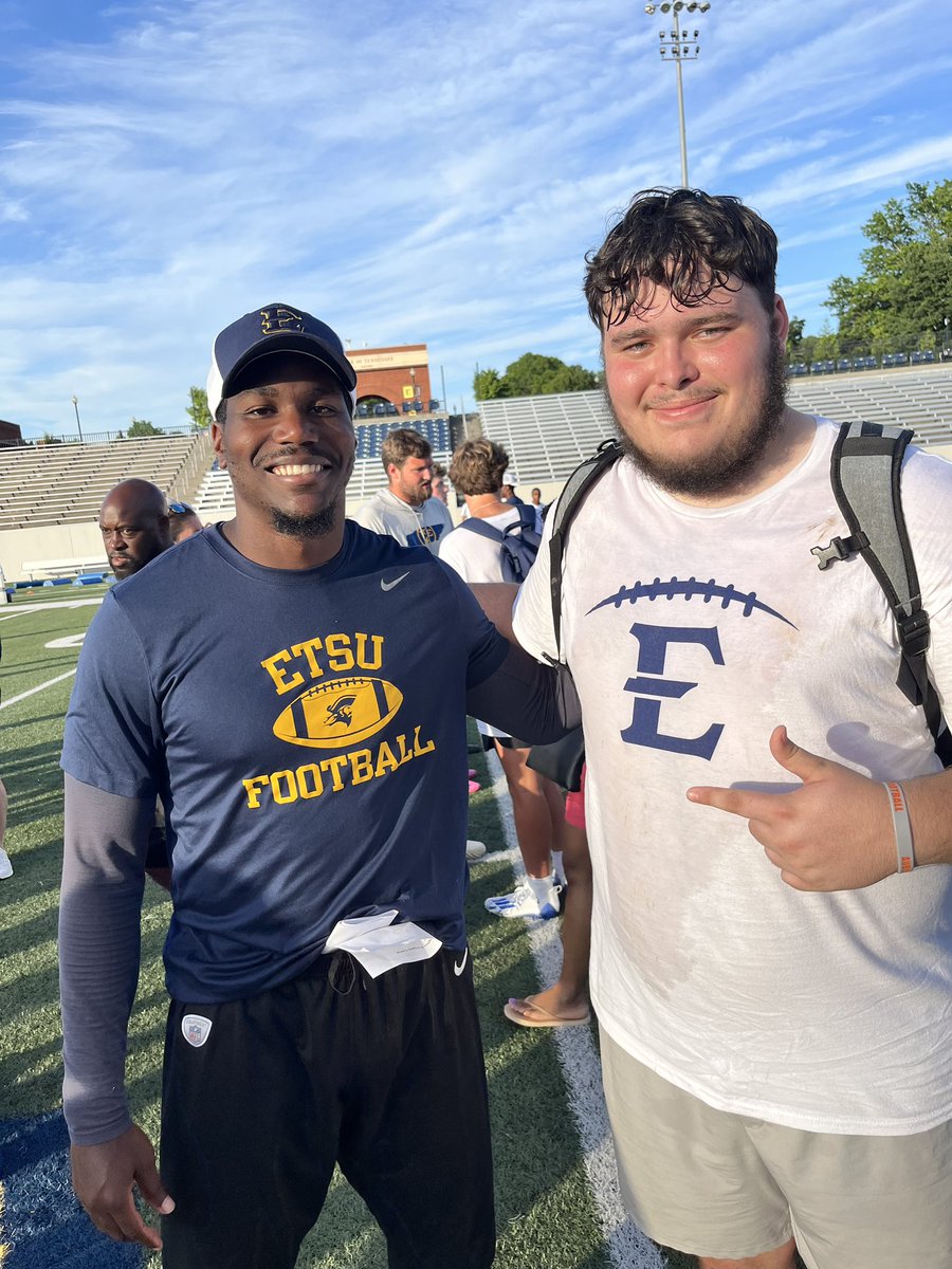 WiseWyatt73's tweet image. Another good day of camps @ETSUFootball put some hard work in! It felt good working with @CoachPCovington and got to talk to @Coach_heals and @CoachKerryon hope to be back sometime!
@CoachTCam @CoachDoss25
@CoachHsbs @HallTechSports1 @UnLockYourGame @ALPrepStars