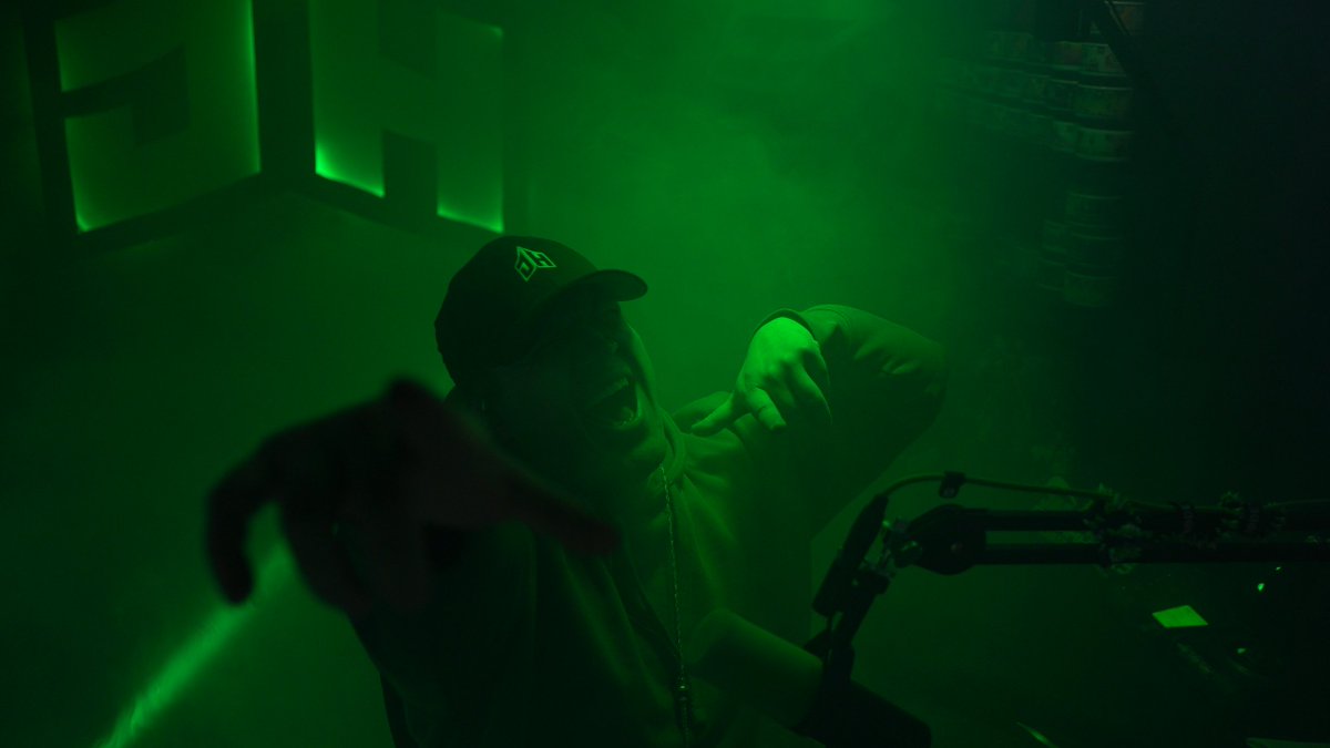 I know its hard to believe but we finally got a little down time and well 

WE ARE LIVE ON <a href="/KickStreaming/">Kick</a> 

Come vibe and chill with us @ kick.com/jarhead and lets catch up!