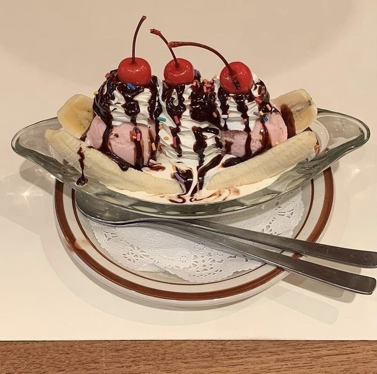 💭 jongseob is here to deliver treats to <a href="/lvvjiho/">• Jae Elena •୨୧⋆</a> !

"I love you and I’ll always be here when you want to talk about anything. take care !!"