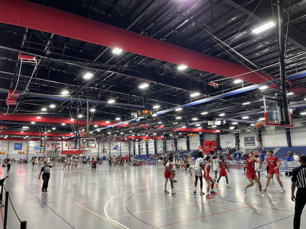 BoostrDisplayFL's tweet image. Back in Gainesville again for the Boys NCAA Live Period - Conrad Foss Showcase!
Thanks to @FABCHoops for what they do to help basketball coaches and players in Florida!
Proud to be a small part of it! @BoostrDisplays