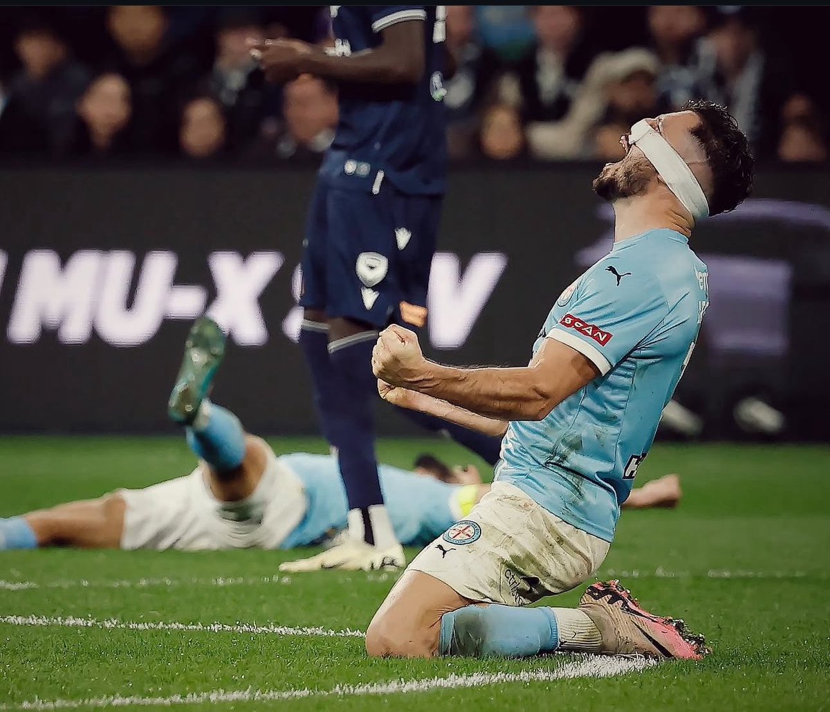 21 days 🏆 ML7 

Mat 𝑱𝒐𝒆 𝑴𝒂𝒓𝒔𝒕𝒐𝒏 Leckie ❤️🩵🤍