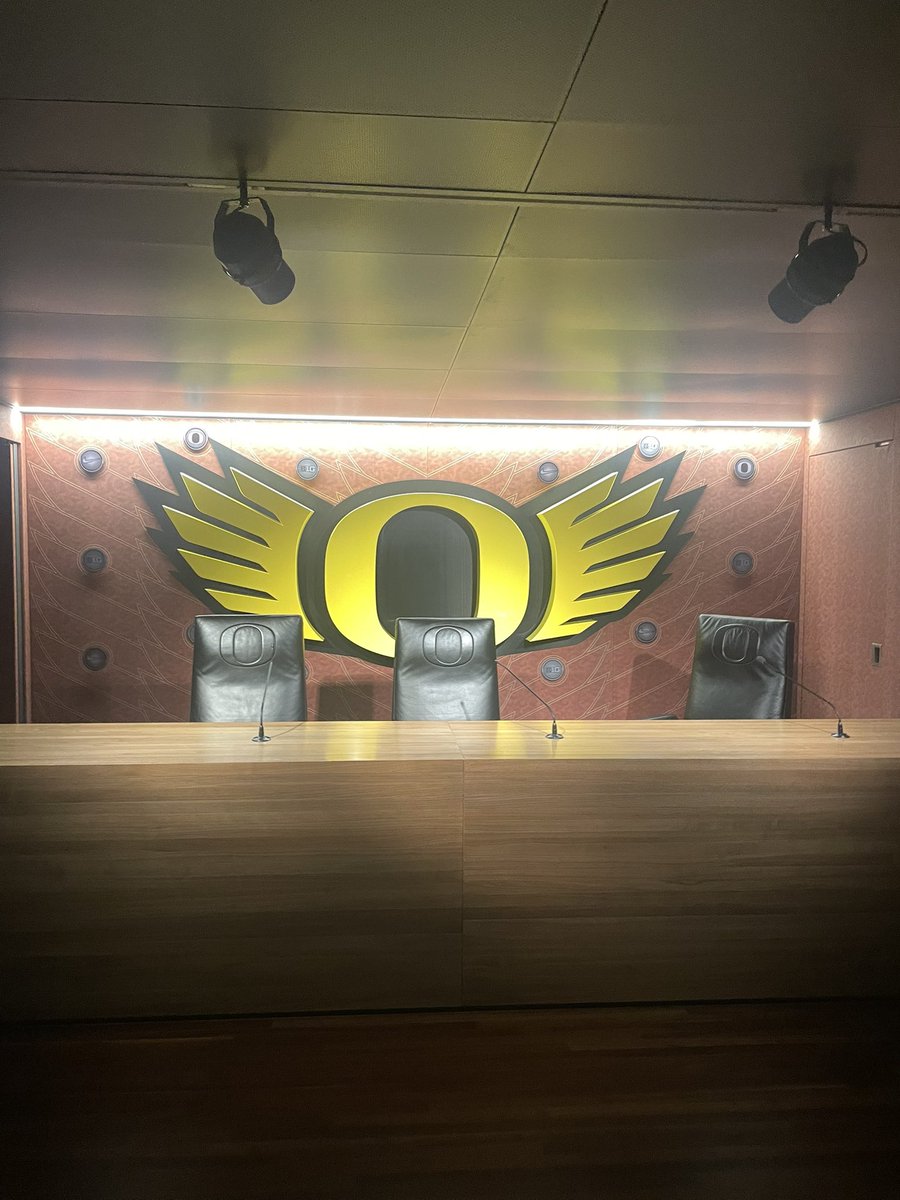 Jeremiah “JT” Cole (@jeremiahcole_1) on Twitter photo Had a great time up in Oregon for a private workout and visit thank you to all the staff.
<a href="/MikeWatersP1/">Mike Waters</a> <a href="/aggiefootball05/">Arbor View Football 🏈</a> <a href="/pt4kstudio/">PT</a> <a href="/ForgePLV/">FORGE PERFORMANCE LV</a> <a href="/phase1football/">Donte Jasames, Phase1 Recruiting</a> <a href="/CoachNorris34/">Sam Norris</a> <a href="/1CAGaines/">Anthony Gaines</a> <a href="/PrepRedzoneNV/">Prep Redzone Nevada</a> <a href="/TheVoiceCoachK/">CoachK</a> Had a great time up in Oregon for a private workout and visit thank you to all the staff.
<a href="/MikeWatersP1/">Mike Waters</a> <a href="/aggiefootball05/">Arbor View Football 🏈</a> <a href="/pt4kstudio/">PT</a> <a href="/ForgePLV/">FORGE PERFORMANCE LV</a> <a href="/phase1football/">Donte Jasames, Phase1 Recruiting</a> <a href="/CoachNorris34/">Sam Norris</a> <a href="/1CAGaines/">Anthony Gaines</a> <a href="/PrepRedzoneNV/">Prep Redzone Nevada</a> <a href="/TheVoiceCoachK/">CoachK</a>