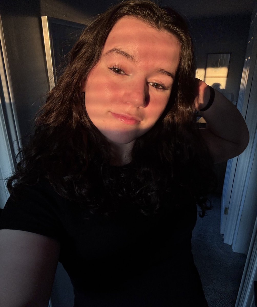 live now! friday lobby, pummel party with friends!

twitch // jensvoid