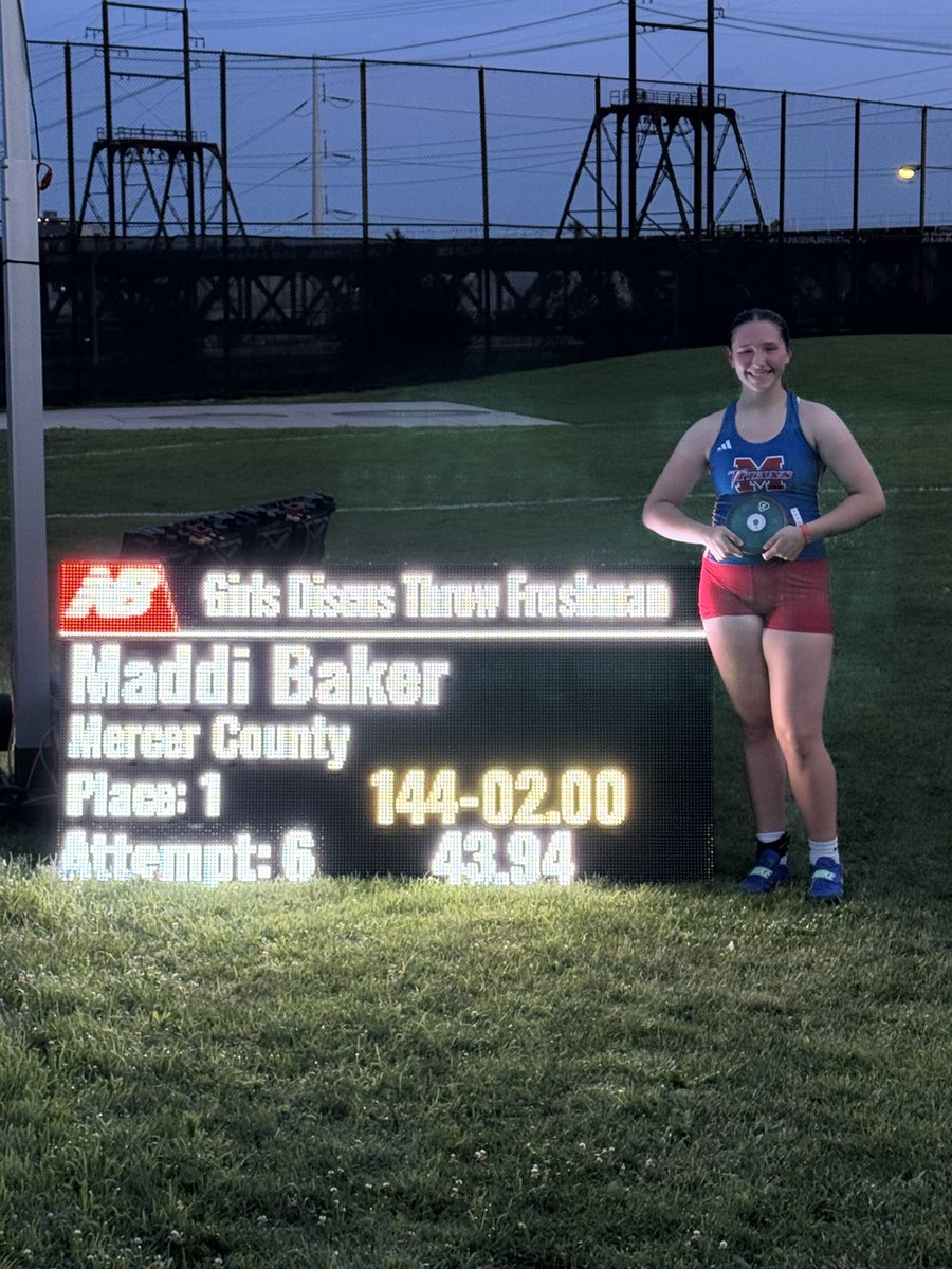 Maddi Baker has just won a National Championship and a claim the New Balance Meet Freshman Discus Record with a throw of 144-2!!

#TheLaunch #newbalancenationals #throwlikeagirl