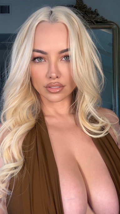 lindseypelas