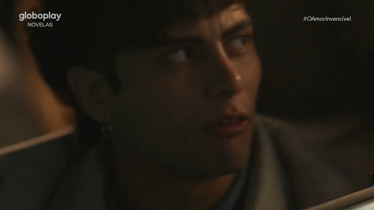 É esse idiota que vai dirigir? Isso não vai prestar... #OAmorInvencível