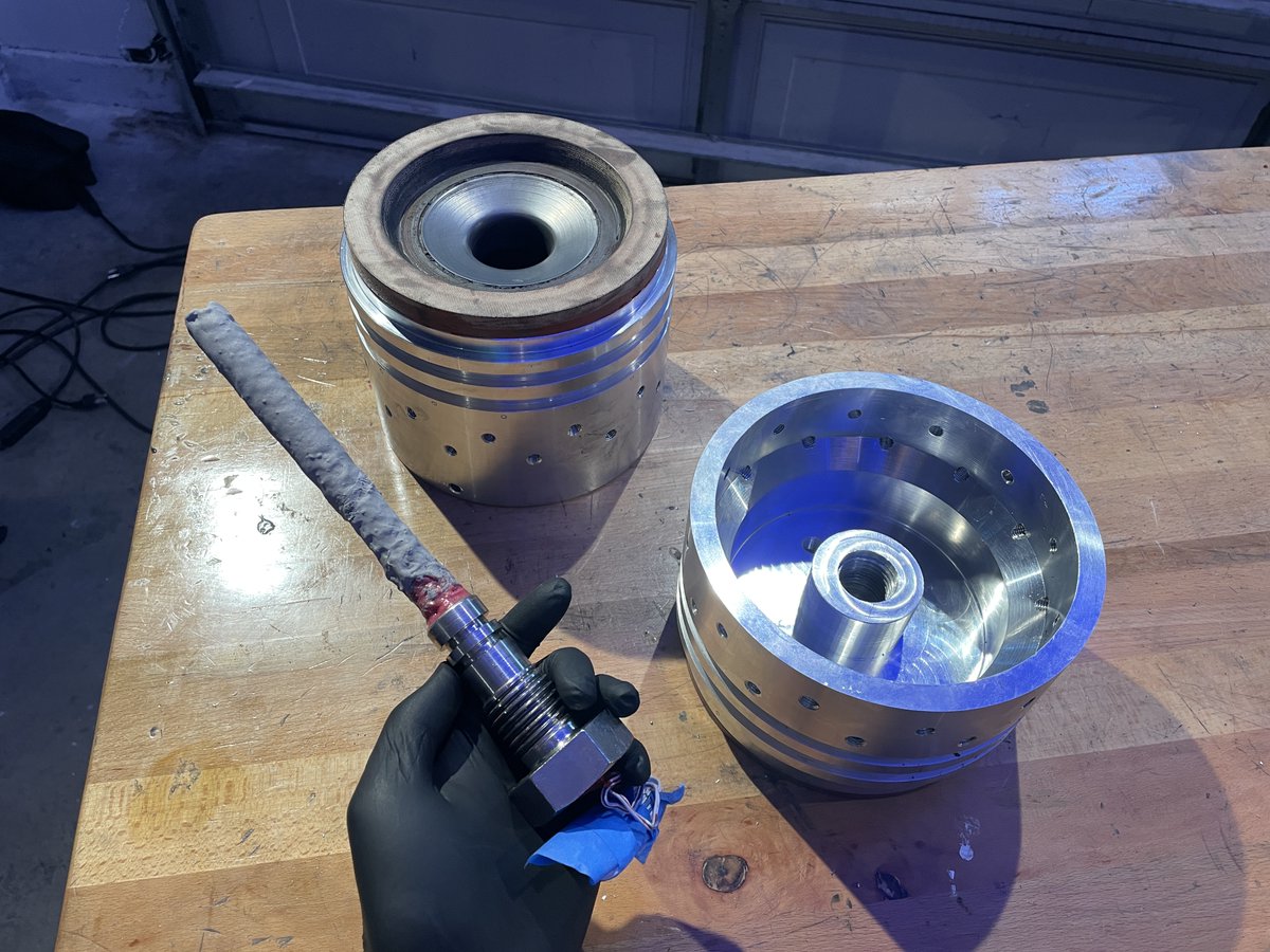 bps_space's tweet image. Static firing this massive rocket motor at FAR on Sunday morning. I’ll be livestreaming on Patreon (link in bio) and a polished video will make it to YouTube eventually, but there’s a non-zero chance this thing turns into a billion pieces so it might be worth tuning in live🔥🚀