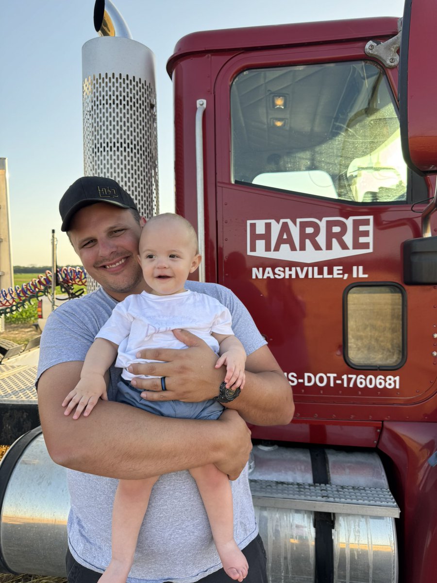 Gonna go unload some wheat with my dad🌾😂