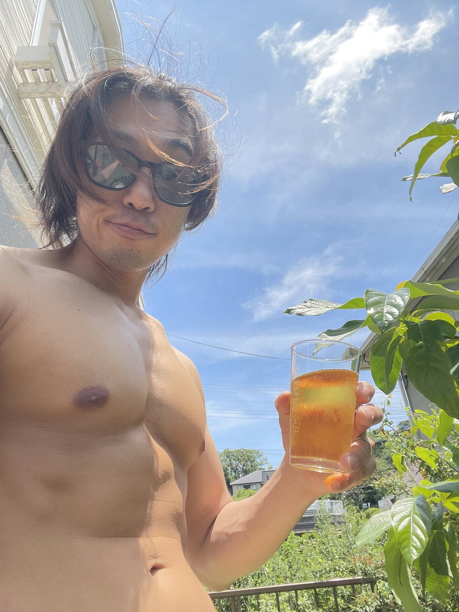 matsuponTb's tweet photo. #sff にでます！
8/24に向けて頑張りますよー！！

とりあえず今日は夏至に乾杯🍻

#夏至 https://t.co/lisBY9PmG0