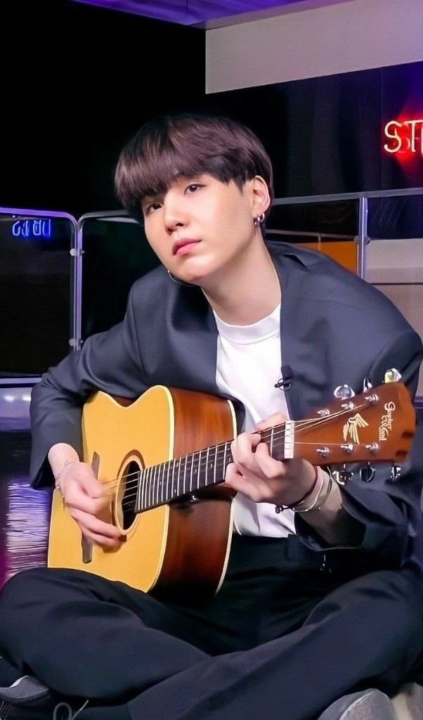 WELCOME BACK YOONGI
KING AGUST D IS BACK
LIFE IS SWEETER WITH SUGA
#WelcomeHomeSUGA
#DDAY_SUGAisBACK #어서와윤기야
#SUGA #AgustD #슈가 #BTSSUGA
#방탄소년단슈가  #シュガ