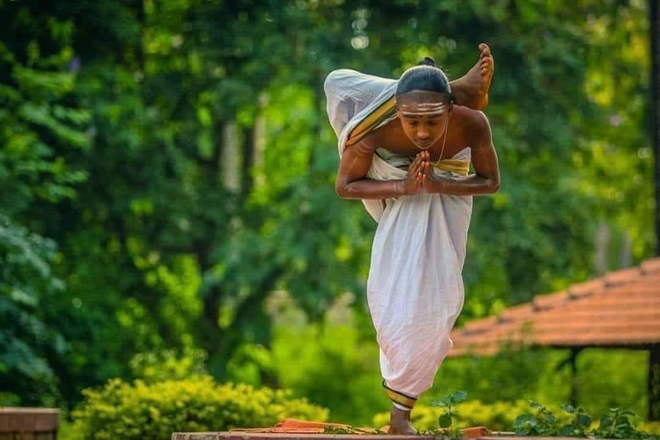 🇮🇳 Sangitha Varier 🚩 (@variersangitha) on Twitter photo 🧘♀️A 3000 BCE PreVedic Indian Tradition-Yoga is not a body exercise alone.
It is union of body,mind & energy-An invitation to wellness & divinity. Bharat’s gift to the world 🚩
As Hon #PM <a href="/narendramodi/">Narendra Modi</a> Ji says -Yoga goes beyond race, colour, gender & faith🚩
#InternationalYogaDay 🧘♀️A 3000 BCE PreVedic Indian Tradition-Yoga is not a body exercise alone.
It is union of body,mind & energy-An invitation to wellness & divinity. Bharat’s gift to the world 🚩
As Hon #PM <a href="/narendramodi/">Narendra Modi</a> Ji says -Yoga goes beyond race, colour, gender & faith🚩
#InternationalYogaDay