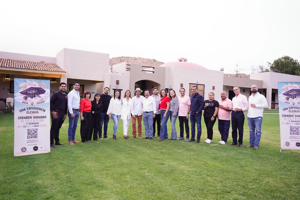 ¡Durango un destino de altura! 🔝
Estuvimos en la presentación de Dinner in the Sky, un proyecto que seguirá posicionando a nuestro municipio como un lugar turístico innovador. 🍽️

Muchas felicidades a la familia Sarabia.

¡A seguir impulsando con orgullo a Durango! 🤩