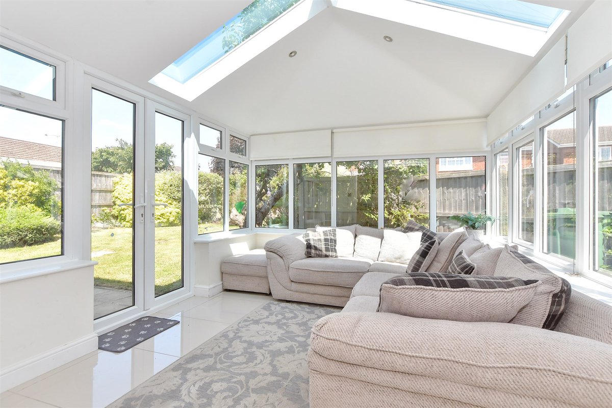 🏡 4 Bedrooms | Wickford, Essex

A quite simply superb extended home that offers all the prime features that a family would desire with a larger than average ground floor space due to the side extension.

Find out more and book your viewing:
👉 birdeye.cx/d8owxn