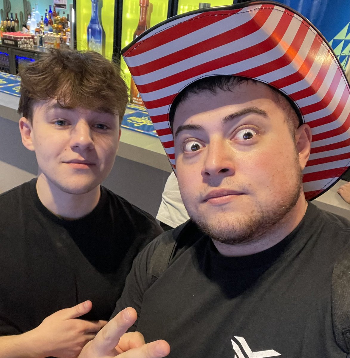 TrottahCS's tweet image. I got to meet some of the rising goats of NA CS, excited for the next time I see them in the server! 😎

@LakeCS1 @JBafps @IWolfyCS @PeepingCs