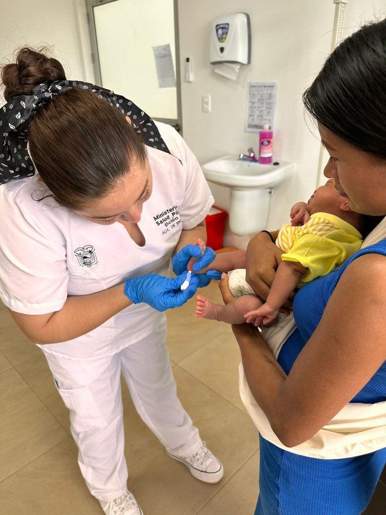 Aquí se atenderá a pacientes en medicina general, familiar, odontología, enfermería, vacunación y botiquín.

 “Trabajar en salud es convertirnos en familia de nuestras comunidades”, destacó Xavier Salgado, subsecretario de Redes y Atención.

#MSPEnTerritorio