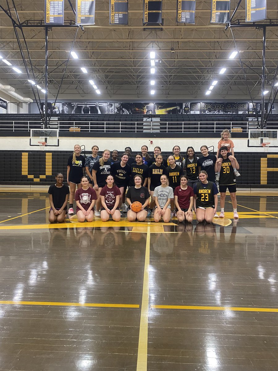 We wrapped up our high school camps today!! The solid weeks of growth for our T-Bolts!!!