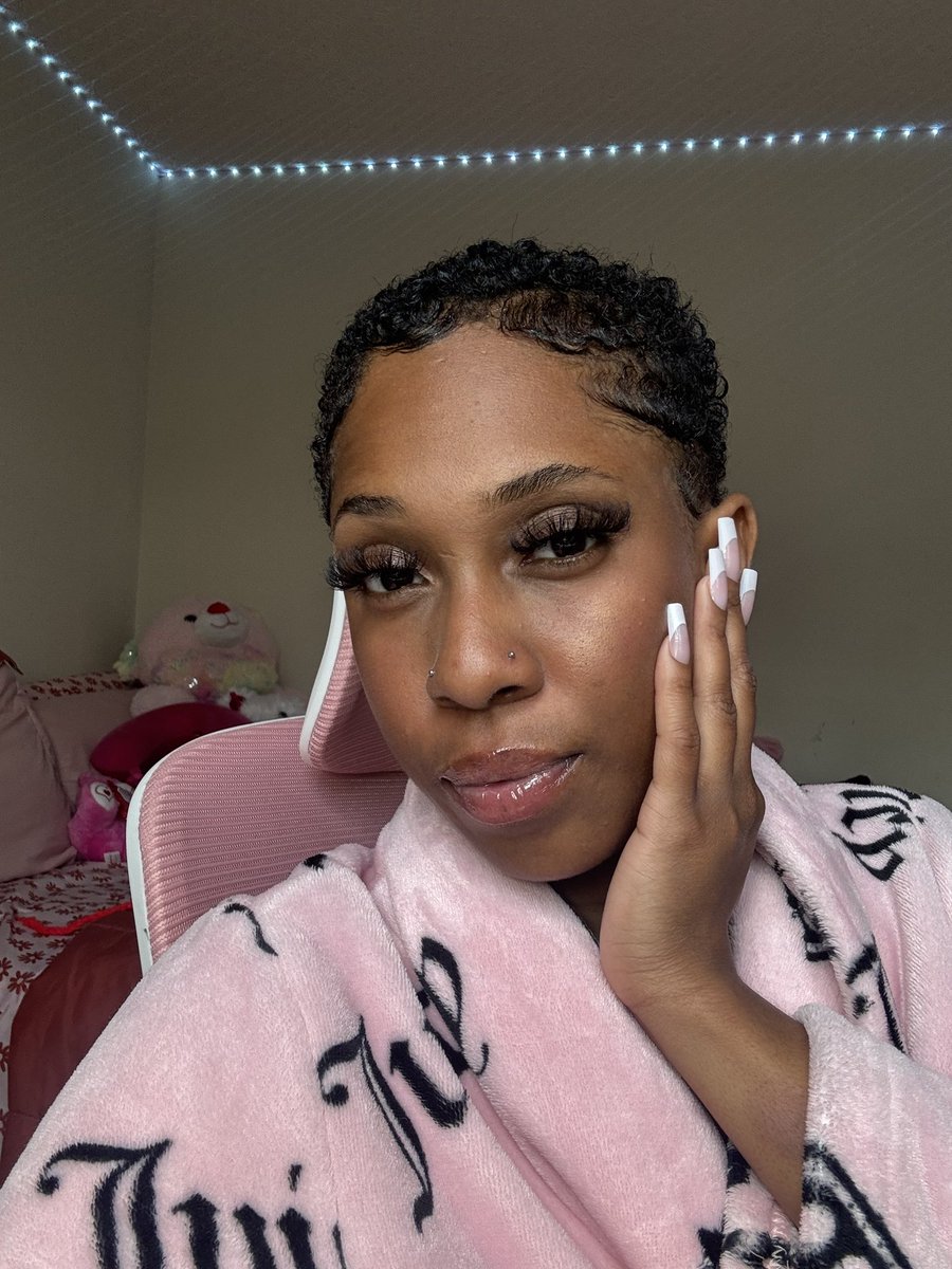 love it when my hair cooperates ✂️✂️