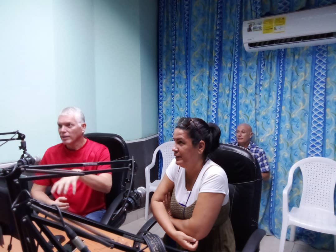 WilberBenitez9's tweet photo. Directivos de la empresa eléctrica de la #IslaDeLaJuventud actualizan al pueblo sobre la situación electromagnética.#SentiPinero.#Cuba.#PoderPopular. https://t.co/kk0af71qUA