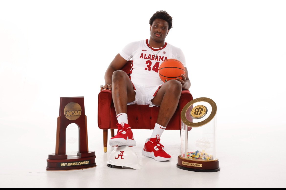 We are super proud of our guy 6’11” (newly measured) C <a href="/Collins32486199/">Collins Chidera Onyejiaka</a> on his commitment to <a href="/AlabamaMBB/">Alabama Men’s Basketball</a> 🙌🏾

In 2 years the <a href="/Newman_Hoops/">Newman School Basketball</a> product has developed into one of the most dominant bigs in the 🇺🇸

#RollTide 
#TNEBeyondBorders