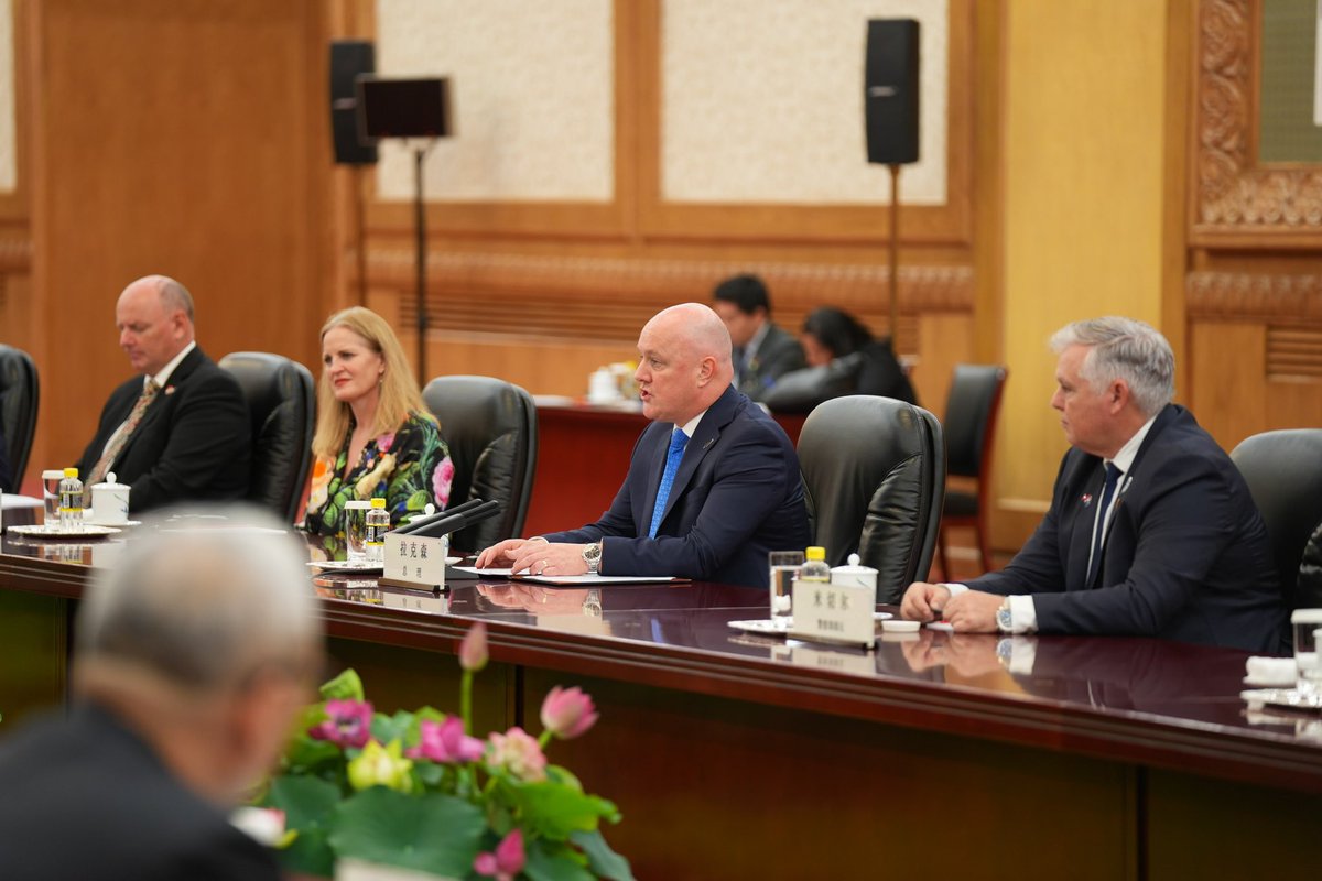 Honoured to be welcomed to Beijing by Premier Li Qiang.

We had a valuable discussion on the depth of the NZ-China relationship, from trade and tourism to education and cultural links, as well as shared regional and global challenges.
