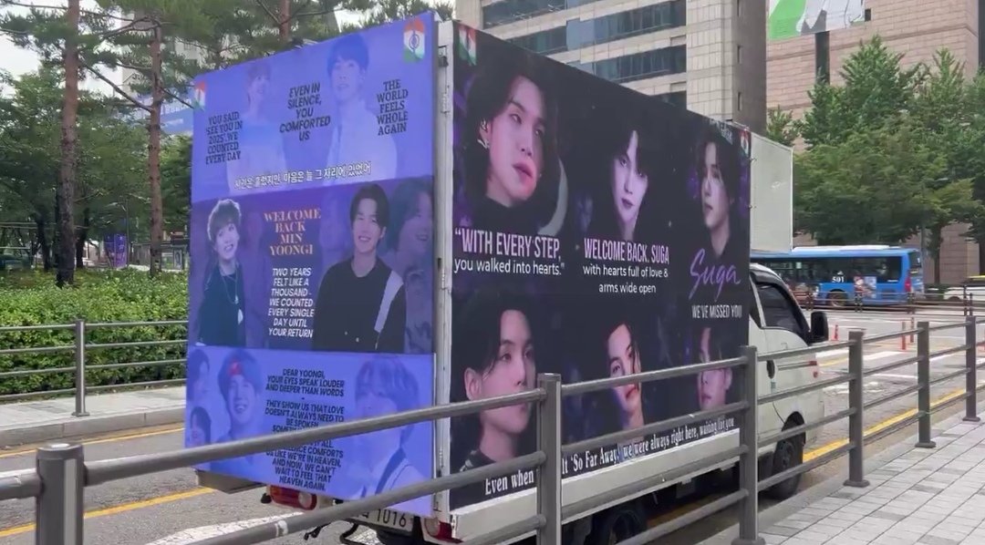 yoongishiibalme's tweet photo. Rt x RPLY!! 💜

WELCOME BACK YOONGI
KING AGUST D IS BACK
LIFE IS SWEETER WITH SUGA
#WelcomeHomeSUGA
#DDAY_SUGAisBACK #어서와윤기야
#SUGA #AgustD #슈가 
#방탄소년단슈가  #シュガ https://t.co/TxhFucKZD0