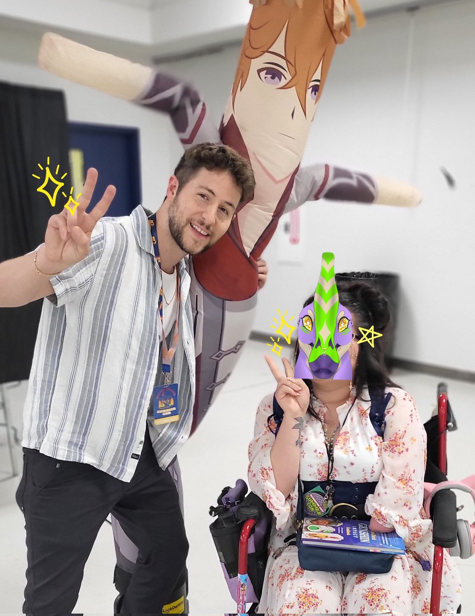 _Queer_Cryptid_'s tweet photo. Partner took me to Summer Con, and I got to meet Tubetaglia! Childe was there too https://t.co/htsJ5Gk4ly
