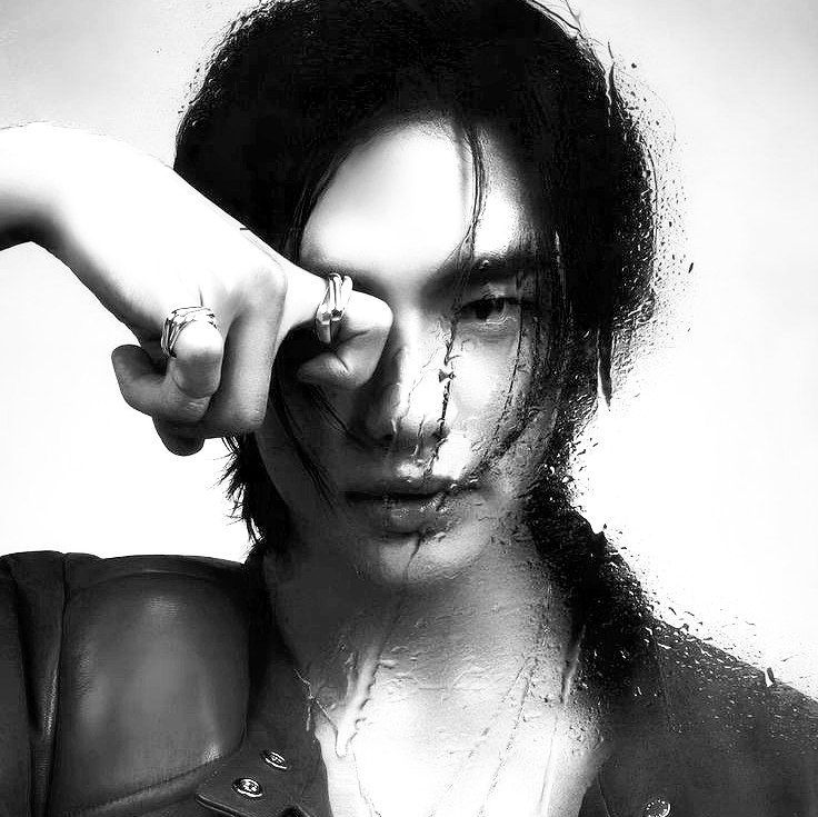 kyklolo28's tweet image. ¿Estás listo para cuestionar TODO lo que crees del K-pop?

El K-pop no está muriendo, tú solo creciste.Aquí van 20 verdades que nadie quiere admitir (pero que necesitas leer).#UnpopularOpinion #Kpop2025 #stantwitter #BTS #BLACKPINK #TWICE #KPOP