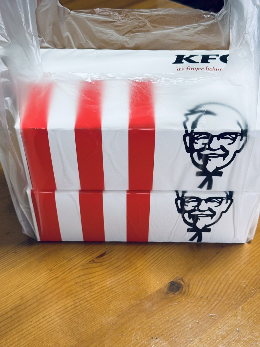 株主優待で買いました😃
創業記念パックです。
