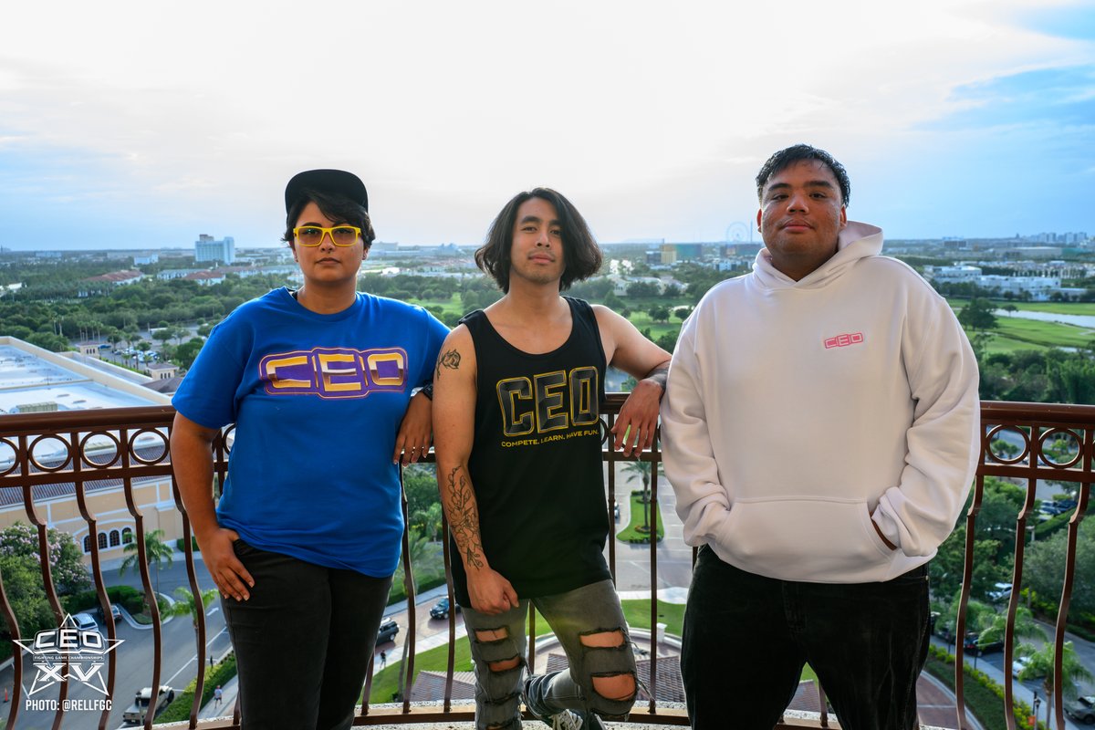 CEOGaming's tweet image. The #CEO2025 online merch store closes this Sunday, June 22nd, at 11:59 PM ET. Don't miss your opportunity to get this year's exclusive merch items! Shop now at ceo.gaminggen.gg
👤 @RellFGC, @kurominah, @JustASpirit_, @NAMEKIANSILK
📸 @RellFGC, @HelloItsLi