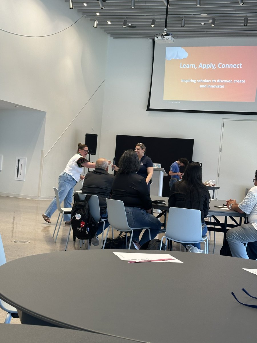 MoralesA_TISD's tweet photo. Ending the week with meaningful collaboration &amp; valuable learning experiences. Our retreat featured an excellent meal at Café Central and an engaging workshop at the La Nube STEAM Discovery Center. Thank you @rvegab_TISD @CafeCentralEP @LaNube915 #Tisdproud https://t.co/b6lzxspK12