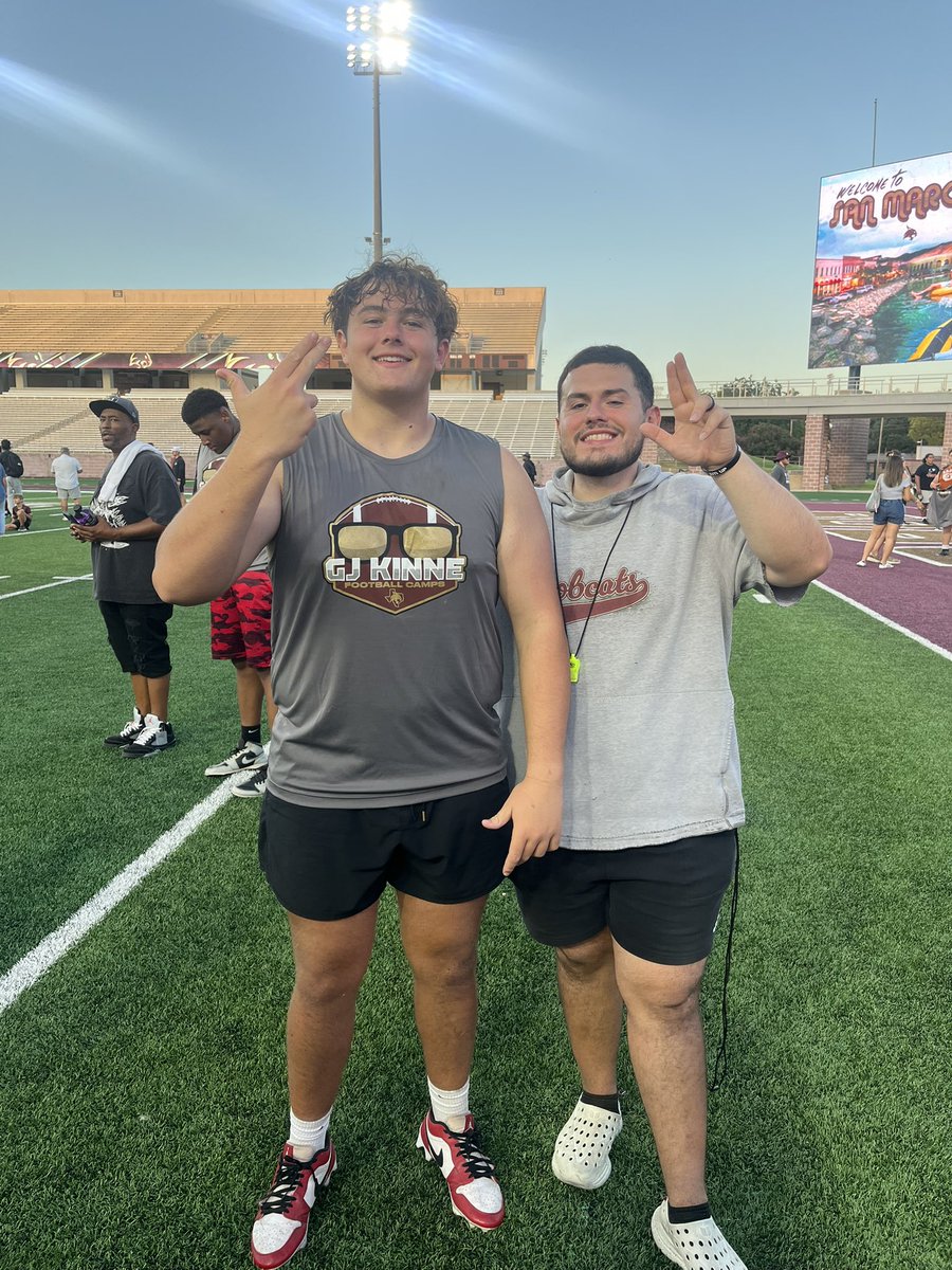 RichardSev77's tweet image. Thank you @CoachShoeOL and @andrewcobus for having me out to camp, glad I got to connect with yall and get work in, can’t wait to send yall my senior tape and come to a game this fall!!👀 @CoachBarnes91 @210Preps @JButler_210 @JGonzalesJr10 @TXSTATEFOOTBALL @_RL_Martin @BDammone