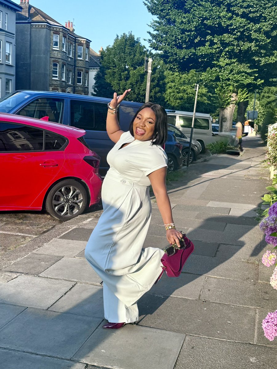 _ebunoluwar's tweet photo. Happy Birthday to Me 💫
Today, I pause and reflect not just to celebrate another year, but to honour the journey. I am deeply grateful to God for how far He has brought me. Through every high and low, He has remained constant my strength, my peace, my provider, my unfailing guide https://t.co/CDoQTo5KLg