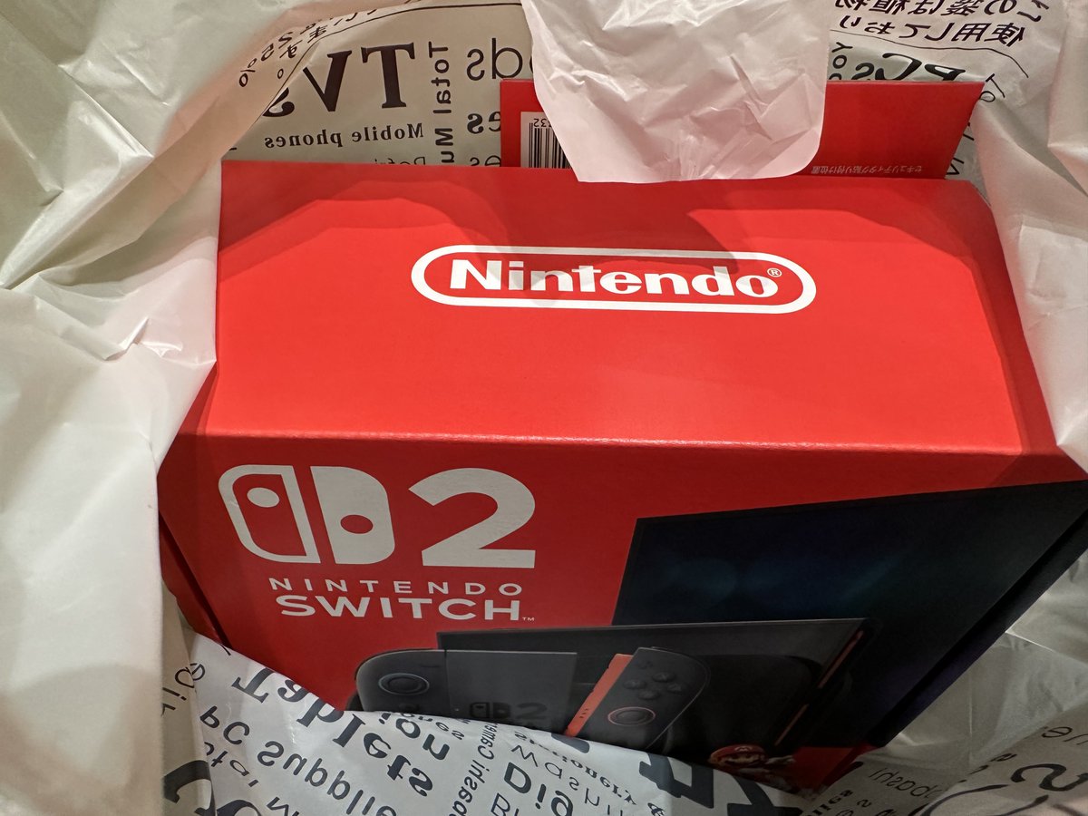 Switch2買えました。ヨドバシで普通に店頭販売してて並びもせず。これまでの抽選の苦労はなんなんやというくらい呆気ない幕切れでした。