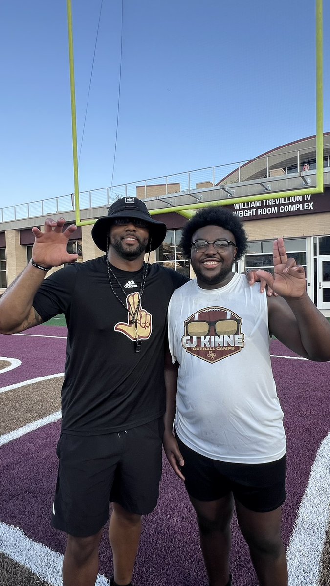 b1gsam4x's tweet image. I had a great day at @TXSTATEFOOTBALL with my boys overall I only loss 1 rep of 1on1s💪🏿
@CoachCrawford50 @Marshall_Reggie @CoachMikeOG @SkeeterRecruits @CoachRT1988
@CoachWritt
@CoachKDMattox
@HavenGarrett07_
@DakaraiSpencer
@Giancarlo2026