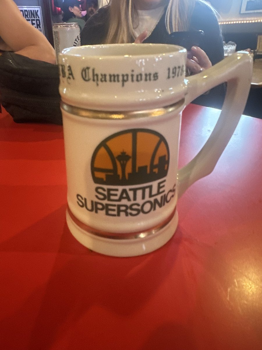 mikechiliparlor's tweet image. Game 7 of the NBA Finals is Sunday at 5pm. Yes!! Mike’s Chili Parlor will open at 4:30pm to cheer on the Pacers and “Hate” on OKC. Get in here! @mdseely @MikesChili