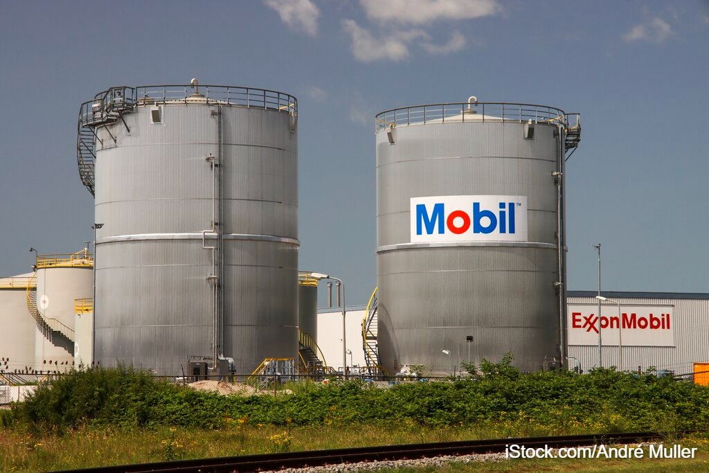 Exxon Mobil told a federal court that a November trial in a class action accusing it of misleading investors should be delayed, writing that the class is seeking a trial on new theories of liability that were not presented at class certification. law360.com/articles/23558…