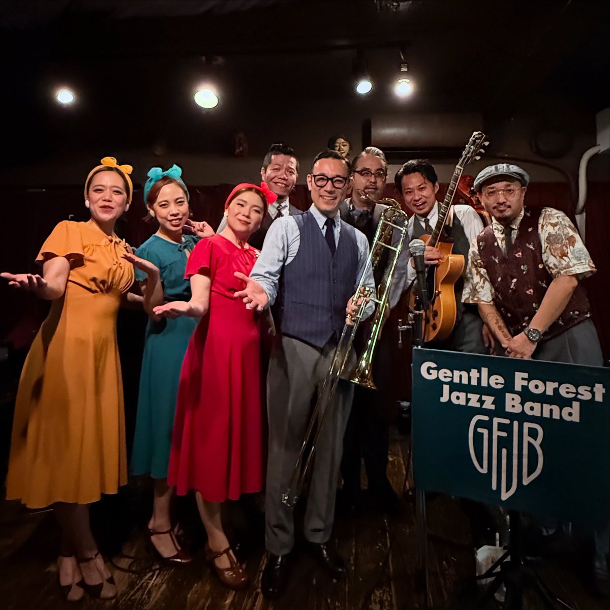 先週末からライブラッシュ！
マブダチのんちゃんの最高のユニットJPP <a href="/PanicPush/">Janon Panic Push</a> レコ発、MAKARA from Thailand Japan tour、そしてお馴染みのGentle Forest 5 &amp; Gentle Forest Sisters
どれも違うサウンドで楽しかった🙌
MAKARAは9月にアルバムリリースツアーでまた来日するみたい。楽しみだな〜！